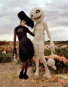 Halloween-tim-burton-harpers-bazaar-shopping-neumarkt-11