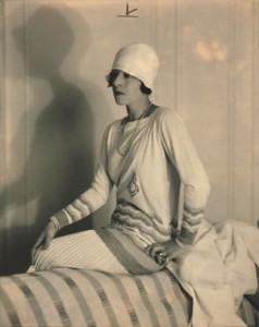 21 Jean_Patou_-tenue_portee_par_Suzanne_Lenglen_-_1926-15b2d-a7543