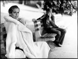 13 Lauren-Hutton-by-Arthur-Elgort