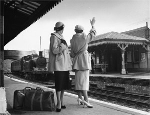 12 travel-clothing--1950.-photo-by-lee-miller-