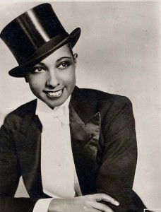 20 smoking-josephine-baker