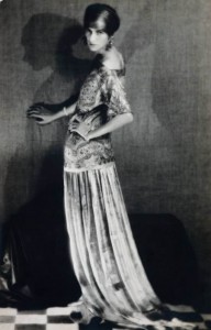 4-man-ray_peggy-guggenheim-in-dress-by-paul-poiret-1924