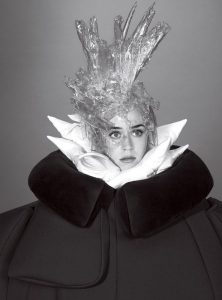 16 Katy-Perry-American-Vogue-Mert-Marcus-02-620x839